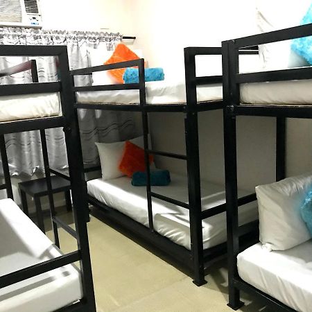 Halfway House Hostel Mactan Cebu Airport Lapu-Lapu City Esterno foto