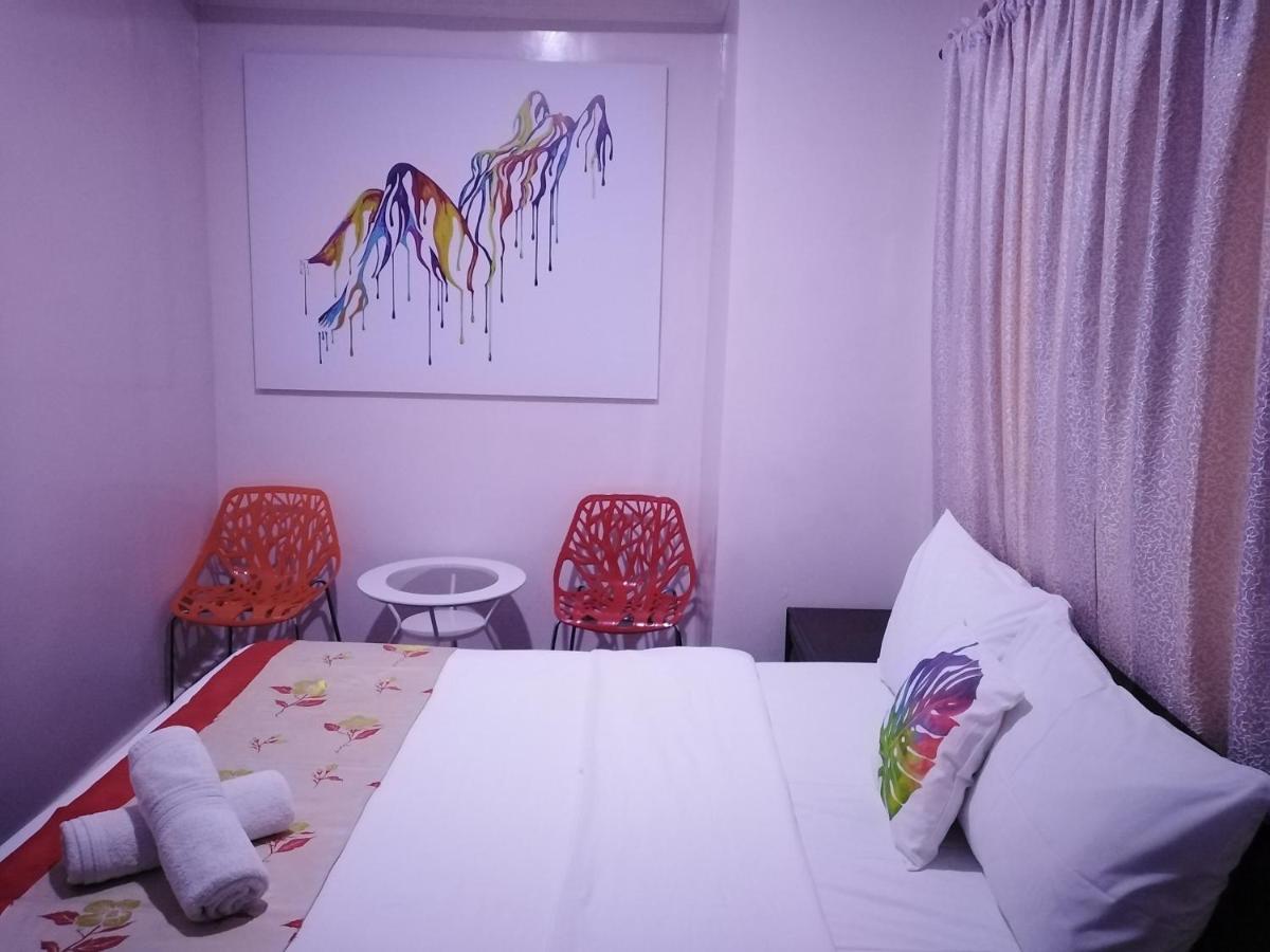 Halfway House Hostel Mactan Cebu Airport Lapu-Lapu City Esterno foto