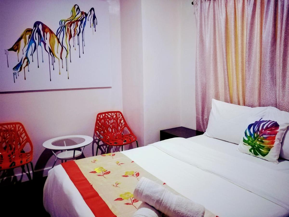 Halfway House Hostel Mactan Cebu Airport Lapu-Lapu City Esterno foto