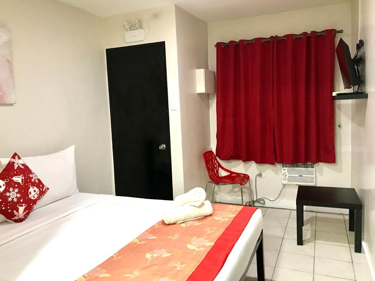 Halfway House Hostel Mactan Cebu Airport Lapu-Lapu City Esterno foto