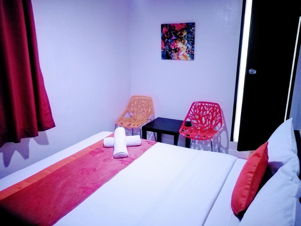 Halfway House Hostel Mactan Cebu Airport Lapu-Lapu City Esterno foto