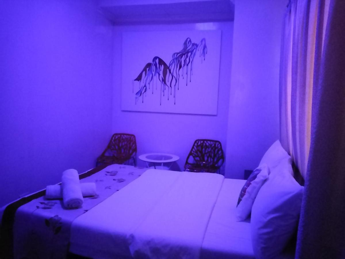Halfway House Hostel Mactan Cebu Airport Lapu-Lapu City Esterno foto