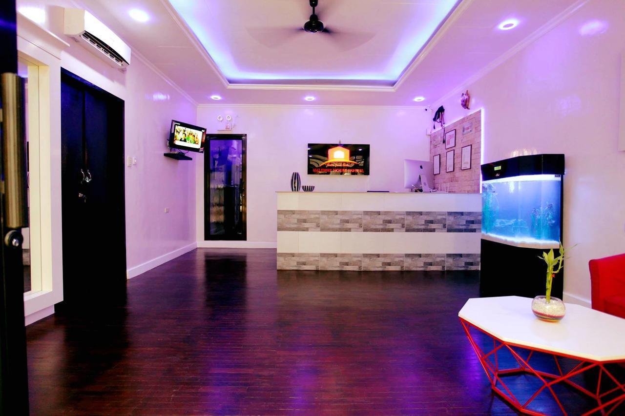 Halfway House Hostel Mactan Cebu Airport Lapu-Lapu City Esterno foto