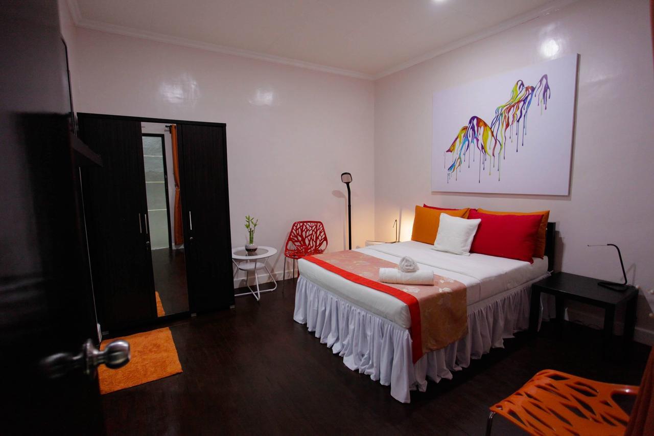 Halfway House Hostel Mactan Cebu Airport Lapu-Lapu City Esterno foto