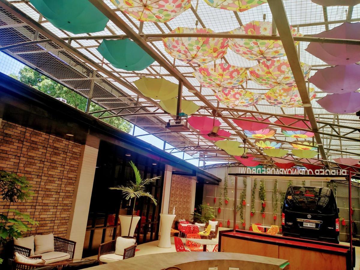 Halfway House Hostel Mactan Cebu Airport Lapu-Lapu City Esterno foto